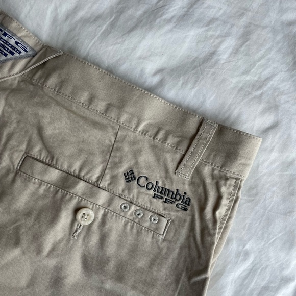 COLUMBIA TAN SHORTS - Picture 3 of 4